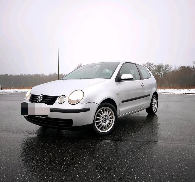 Silber Gebraucht 2001 VW Polo Kleinwagen | 750 € (Guter Preis) - Bild 1/4