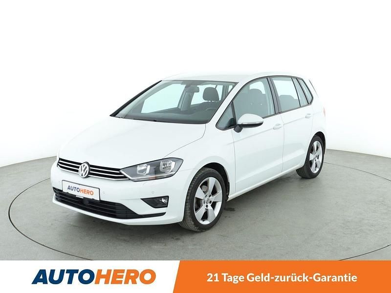 Weiß Gebraucht 2016 VW Golf Sportsvan Comfortline Van / Kleinbus | 13.280 € (Fairer Preis) - Bild 1/3