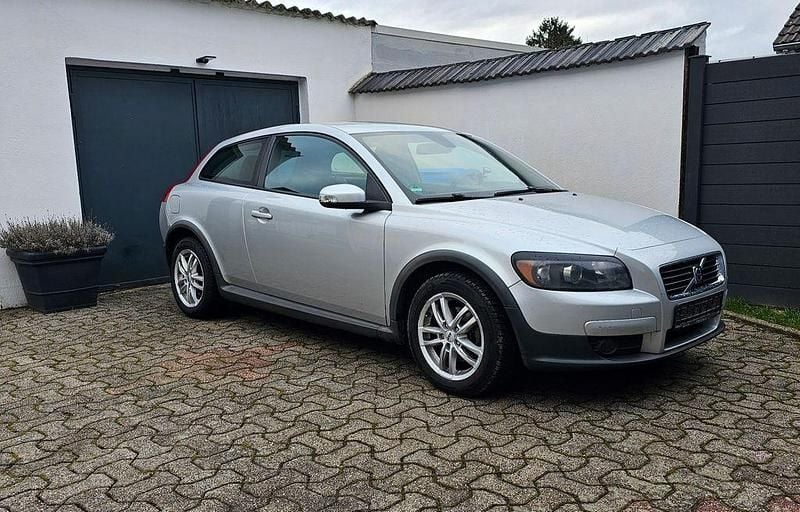 Schwarz Gebraucht 2007 Volvo C30 Kleinwagen | 1.100 € (Etwas zu teuer) - Bild 1/4