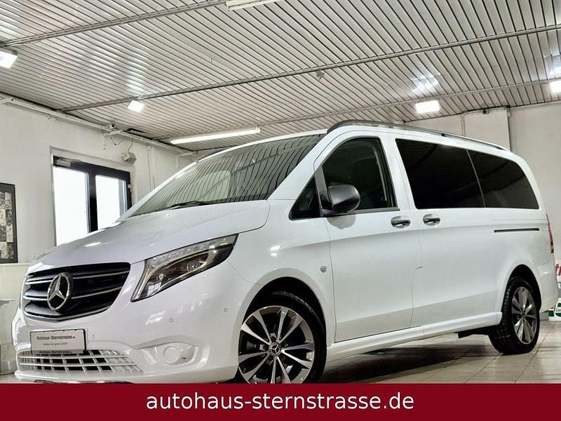 Weiß Gebraucht 2022 Mercedes Vito Sportline Van / Kleinbus | 38.880 € - Bild 1/4
