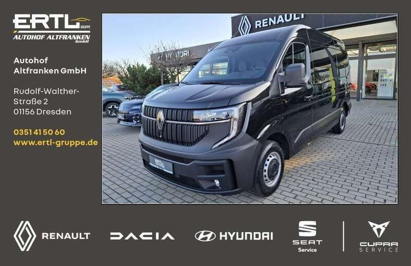 Perlmuttschwarz metallic Gebraucht 2024 Renault Master Van | 38.680 € (Fairer Preis) - Bild 1/3