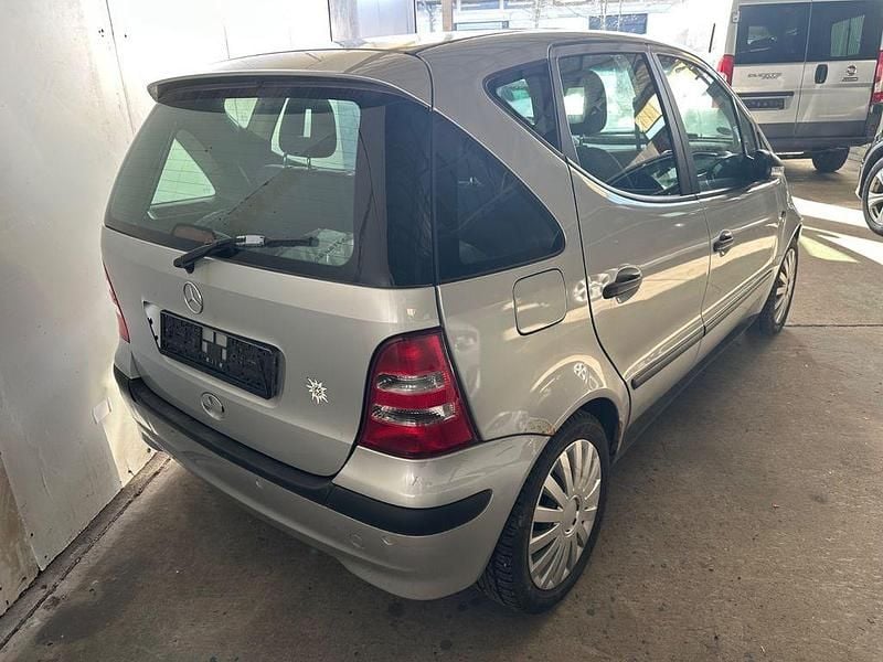 Gebraucht Mercedes A160 Avantgarde 102 PS (75 kW) 2003 Silber Limousine