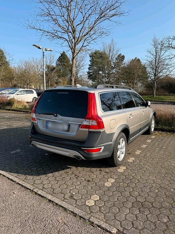 Gebraucht Volvo XC70 181 PS (133 kW) 2015 Gold Kombi