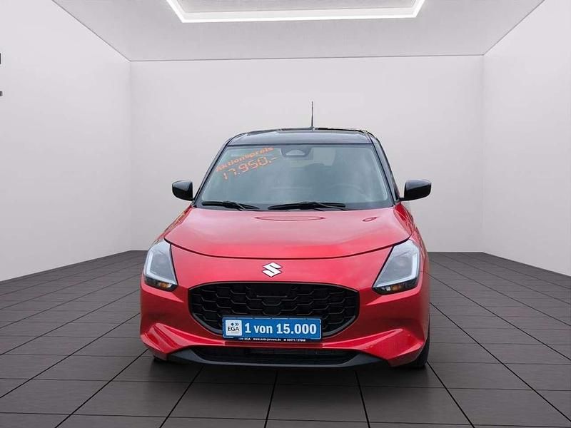 Gebraucht Suzuki Swift Comfort 83 PS (61 kW) 2024 Rot Kleinwagen
