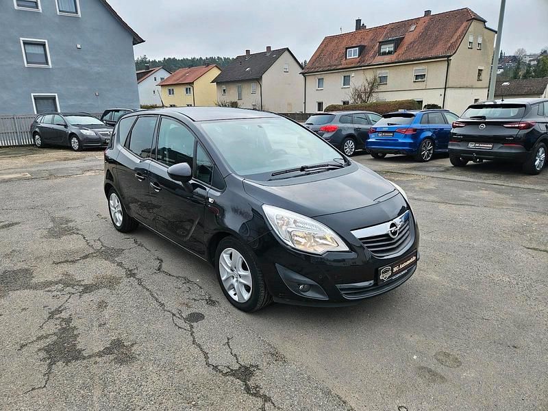 Gebraucht Opel Meriva 120 PS (88 kW) 2011 Schwarz Van / Kleinbus
