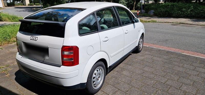 Usado Audi A2 61 HP (44 kW) 2002 Branco Citadino