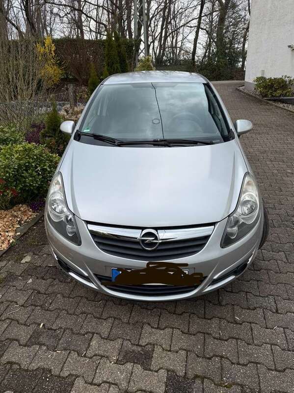 Silber Gebraucht 2010 Opel Corsa Selection Kleinwagen | 3.800 € (Fairer Preis) - Bild 1/4