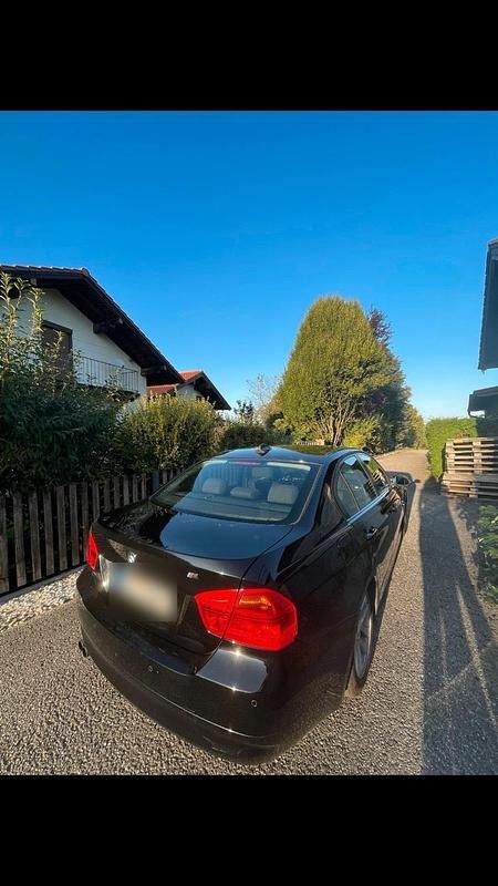 Gebraucht BMW 320 150 PS (110 kW) 2006 Schwarz Limousine