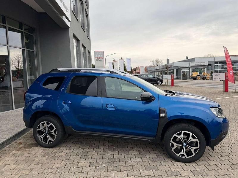 Gebraucht Dacia Duster Celebration 150 PS (110 kW) 2020 Ironblue metallic SUV