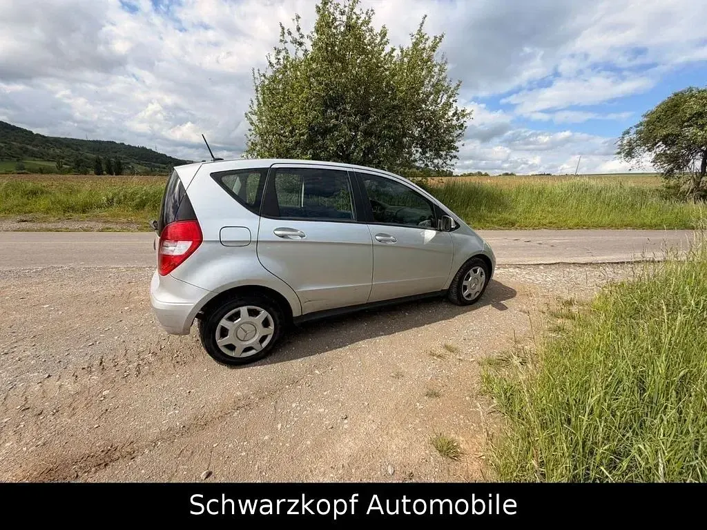 Gebraucht Mercedes A160 Elegance 95 PS (69 kW) 2009 Silber Limousine