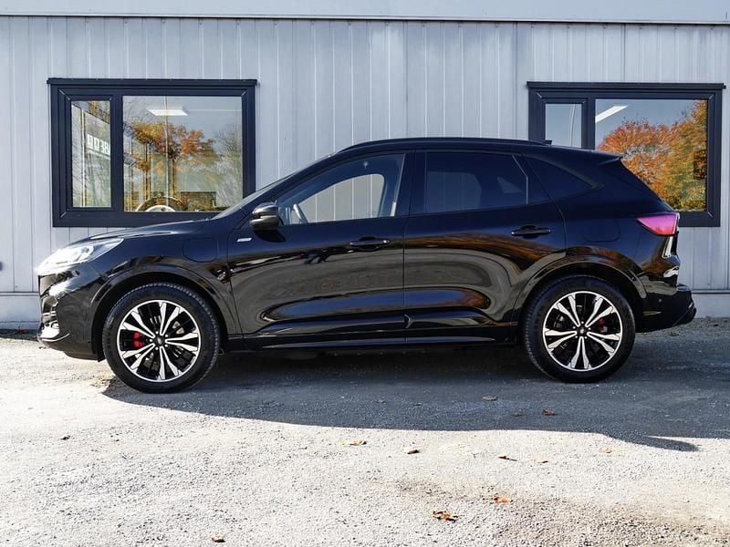 Gebraucht Ford Kuga ST-Line X 224 PS (164 kW) 2023 Schwarz SUV