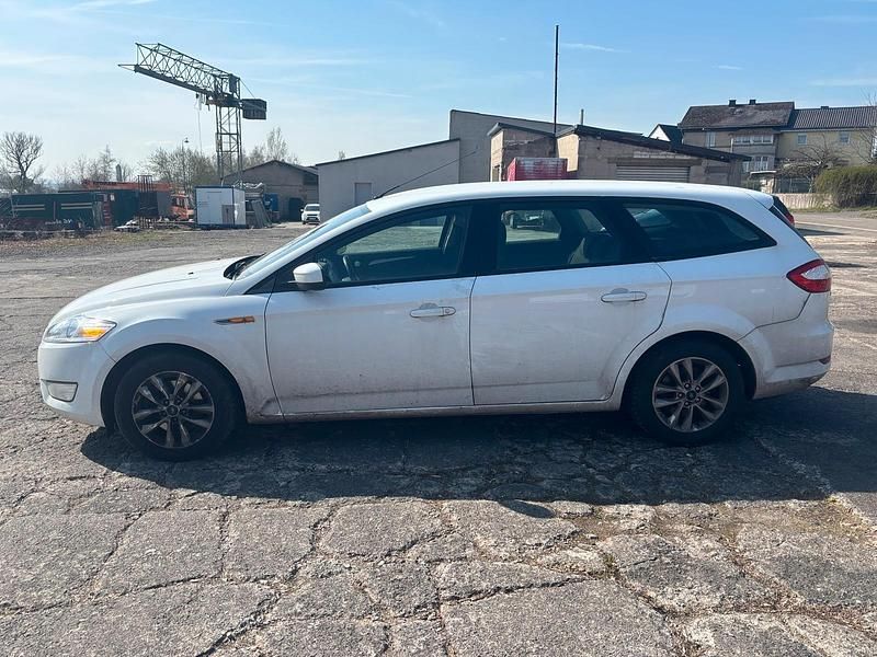 Gebraucht Ford Mondeo 136 PS (100 kW) 2010 Weiß Kombi