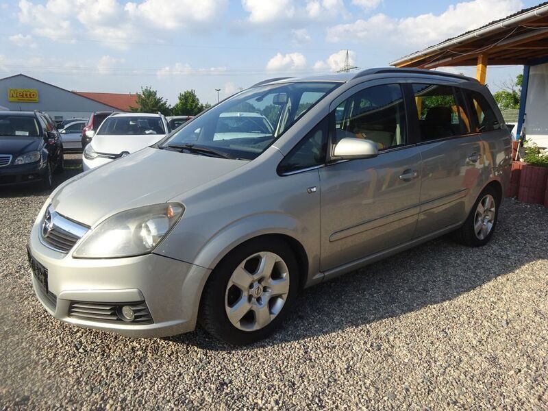 Grau Gebraucht 2006 Opel Zafira Edition Van / Kleinbus | 1.300 € (Superpreis) - Bild 1/4