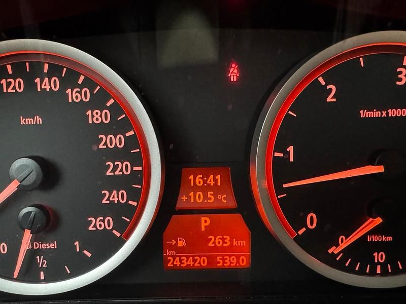 Gebraucht BMW 530 Shadowline 231 PS (169 kW) 2006 Grau Kombi