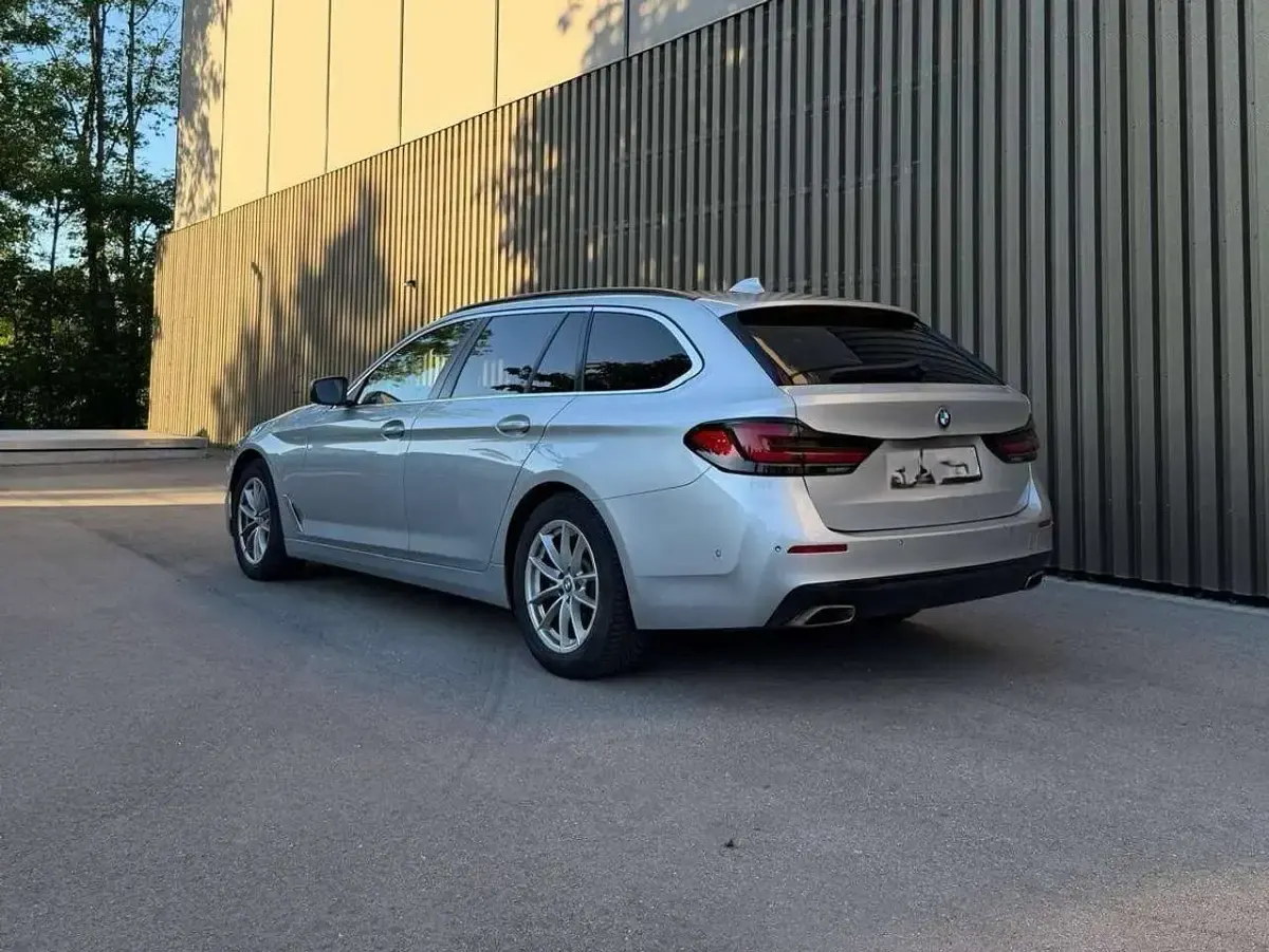 Gebraucht BMW 520 190 PS (139 kW) 2021 Silber Kombi