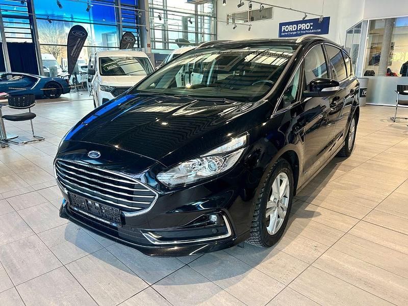 Gebraucht Ford S-MAX Titanium 190 PS (139 kW) 2020 Iridiumschwarz metallic Van / Kleinbus