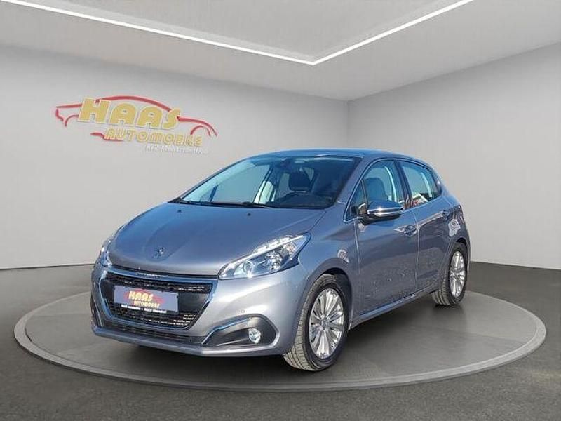Grau Gebraucht 2018 Peugeot 208 Allure Kleinwagen | 13.490 € (Etwas zu teuer) - Bild 1/4