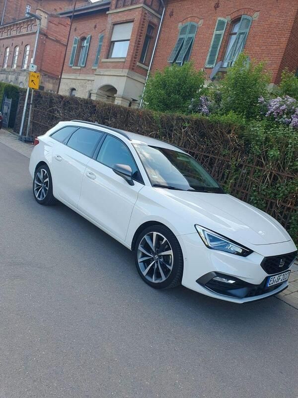 Schwarz Gebraucht 2020 Seat Leon FR Kombi | 18.000 € (Guter Preis) - Bild 1/4