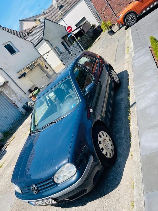 Blau Gebraucht 2001 VW Golf IV Limousine | 600 € (Superpreis) - Bild 1/4