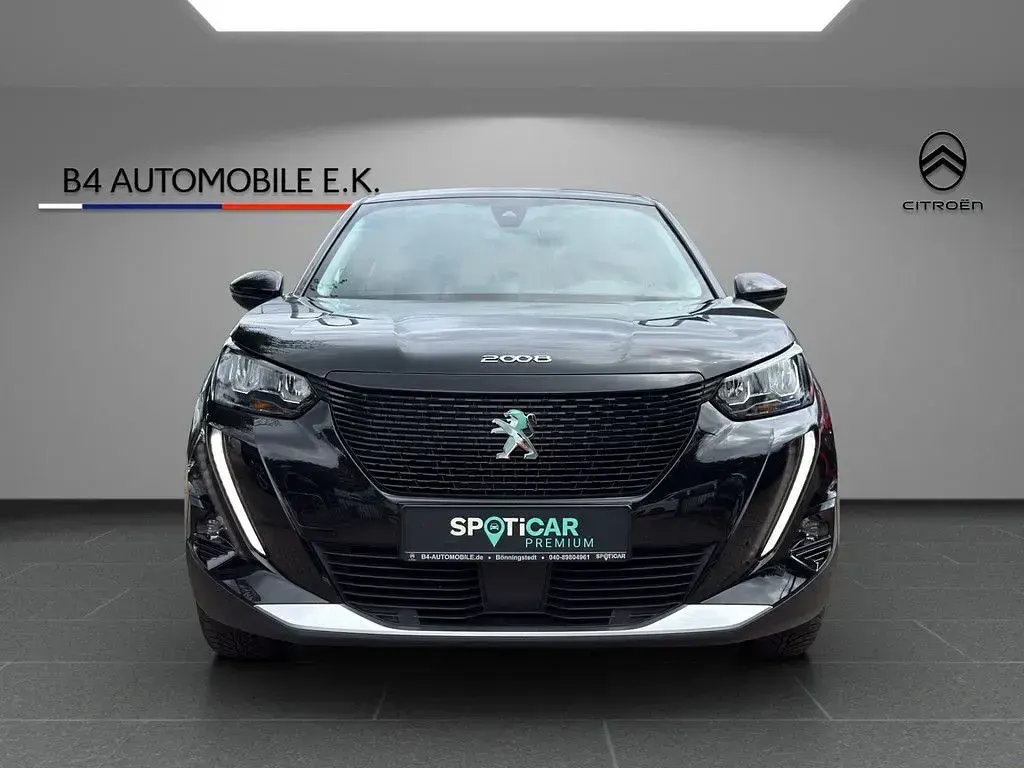 Gebraucht Peugeot e-2008 Active 100 kW (136 PS) 2020 Noir onyx SUV