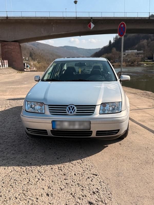 Gebraucht VW Bora 101 PS (74 kW) 1999 Silber Limousine