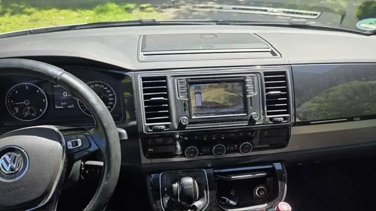 Gebraucht VW T6 Edition 204 PS (150 kW) 2016 Oryxweiß perlmutteffekt Van