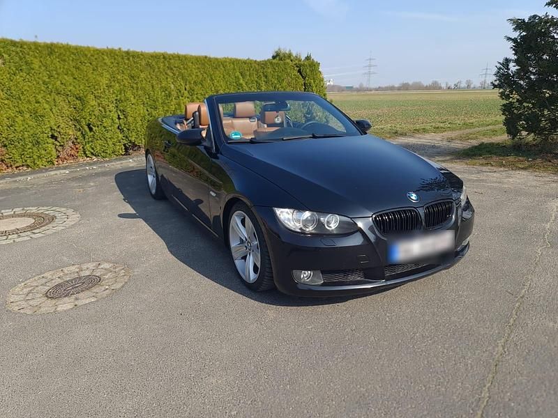 Gebraucht BMW 330 Cabriolet 272 PS (200 kW) 2007 Schwarz Cabrio