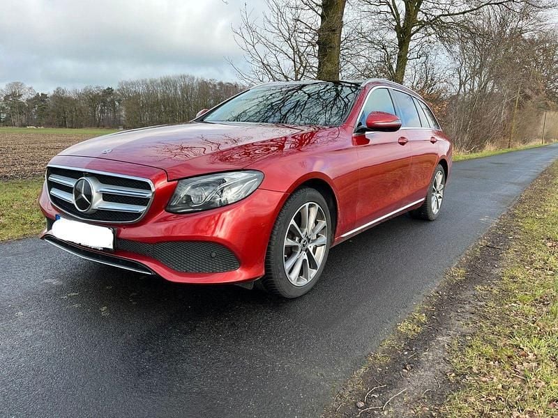 Gebraucht Mercedes E400 Avantgarde 333 PS (244 kW) 2017 Rot Kombi