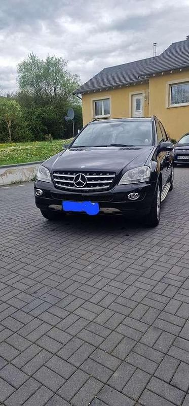Gebraucht 2007 Mercedes ML420 SUV | 5.900 € - Bild 1/4