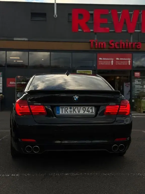Gebraucht BMW 730 245 PS (180 kW) 2010 Schwarz Limousine