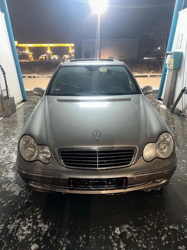Gebraucht Mercedes C220 143 PS (105 kW) 2003 Grau Kombi