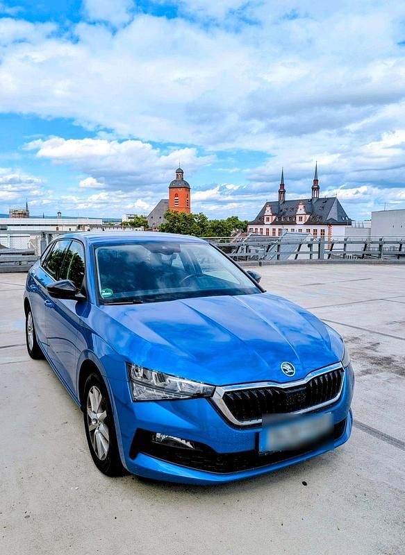 Blau Gebraucht 2019 Skoda Scala Kleinwagen | 16.400 € (Guter Preis) - Bild 1/4