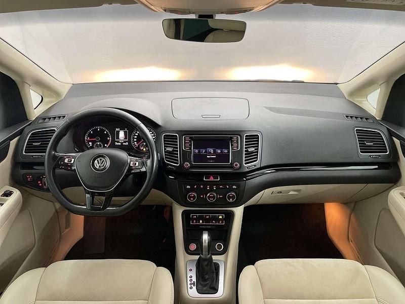 Gebraucht VW Sharan Highline 150 PS (110 kW) 2018 Weiß Van / Kleinbus