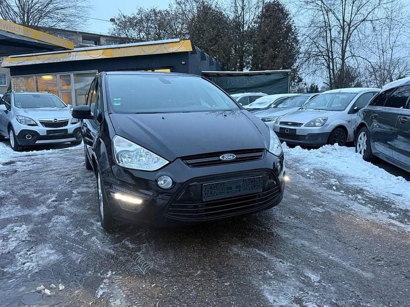 Schwarz Gebraucht 2011 Ford S-MAX Trend Van / Kleinbus | 3.900 € (Fairer Preis) - Bild 1/4