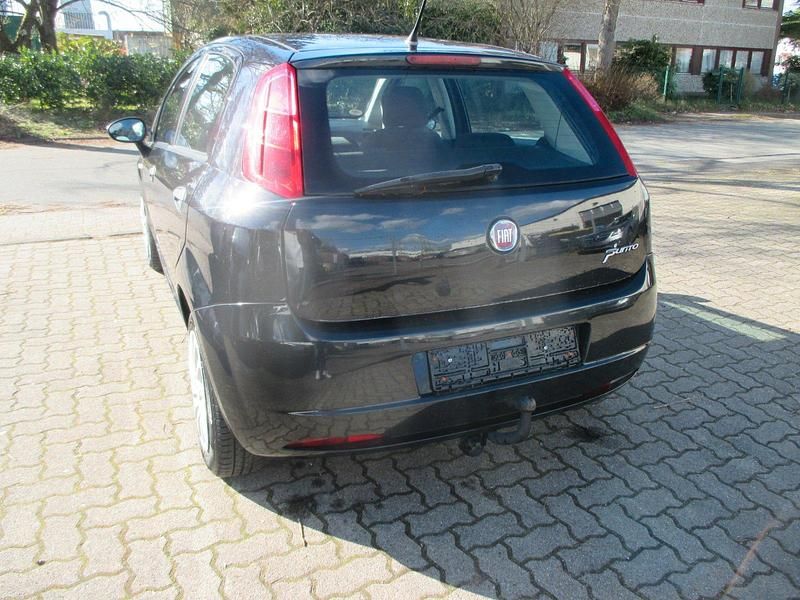 Gebraucht Fiat Grande Punto 75 PS (55 kW) 2013 Schwarz Kleinwagen