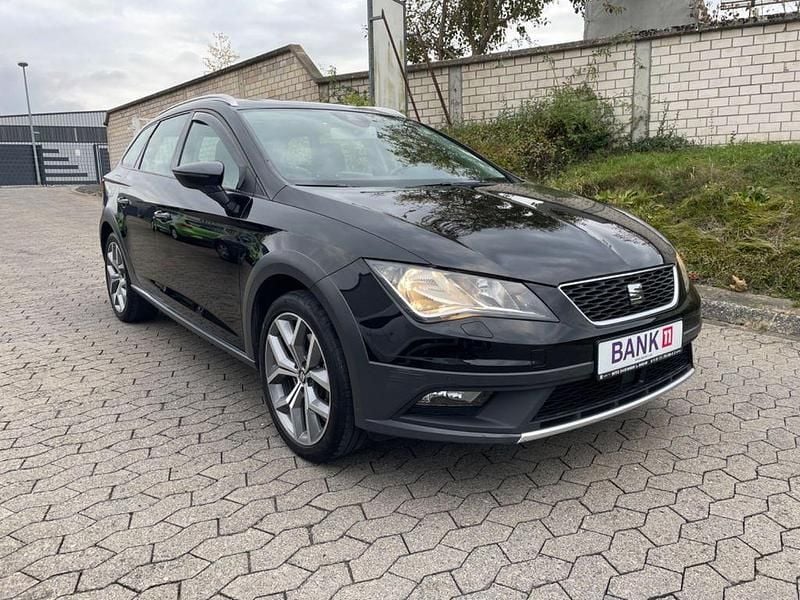 Mitternachtsschwarz Gebraucht 2015 Seat Leon X-Perience 4Drive Kombi | 8.990 € (Superpreis) - Bild 1/4
