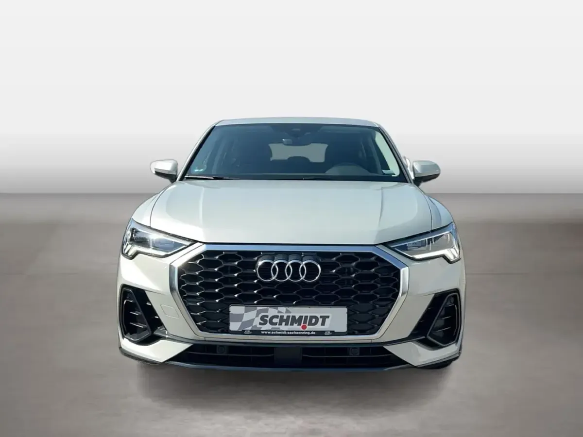 Gebraucht Audi Q3 Sportback Ambiente 150 PS (110 kW) 2022 Silber SUV