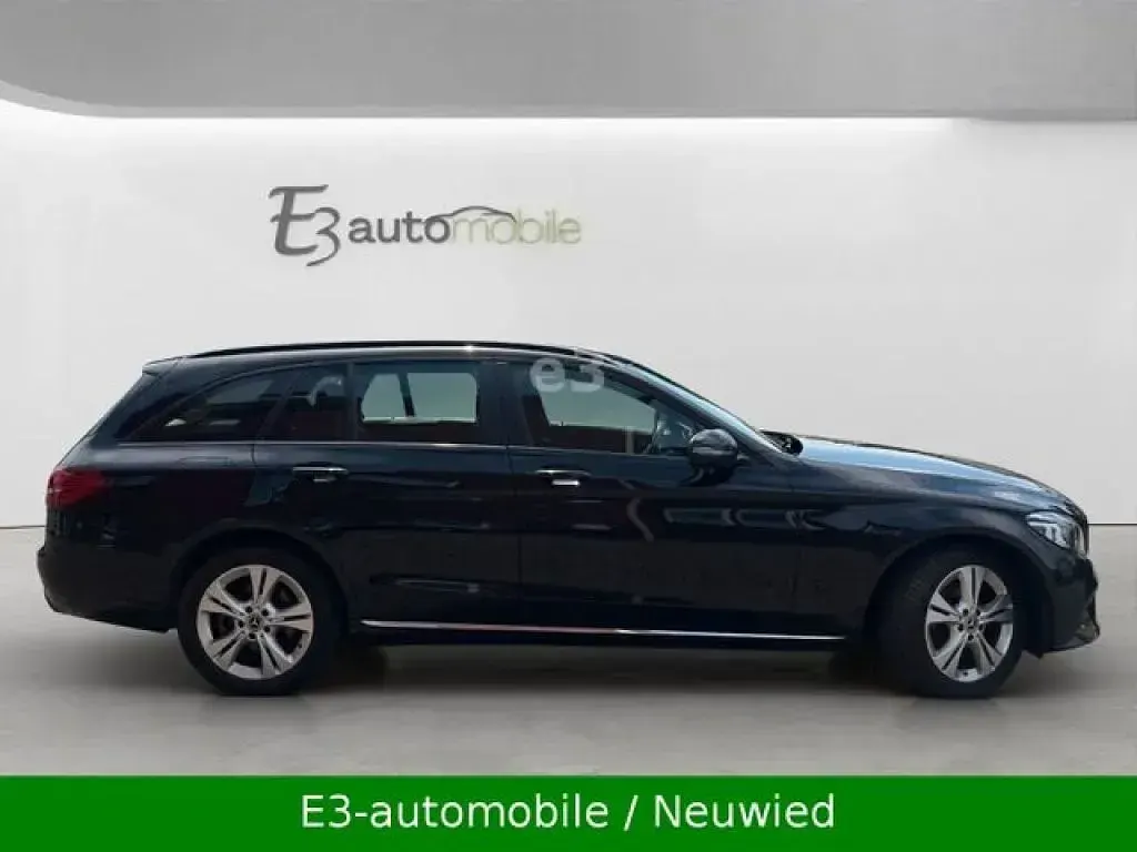 Gebraucht Mercedes 200 160 PS (117 kW) 2020 Schwarz Kombi