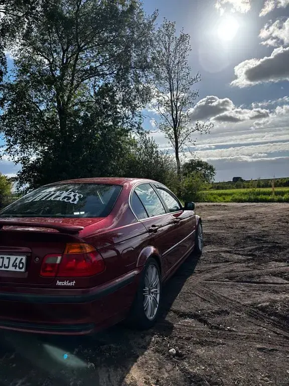 Gebraucht BMW 320 Performance 150 PS (110 kW) 1998 Rot Limousine