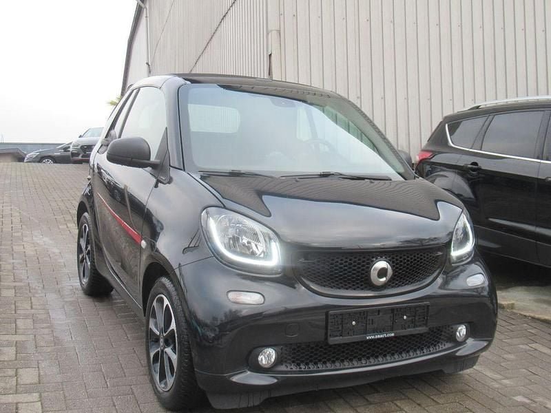 Gebraucht Smart ForTwo Cabrio Basis 71 PS (52 kW) 2016 Schwarz Cabrio