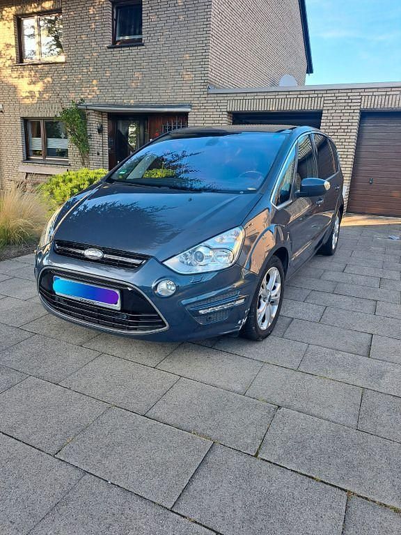 Gebraucht Ford S-MAX Titanium 140 PS (102 kW) 2011 Blau Van / Kleinbus