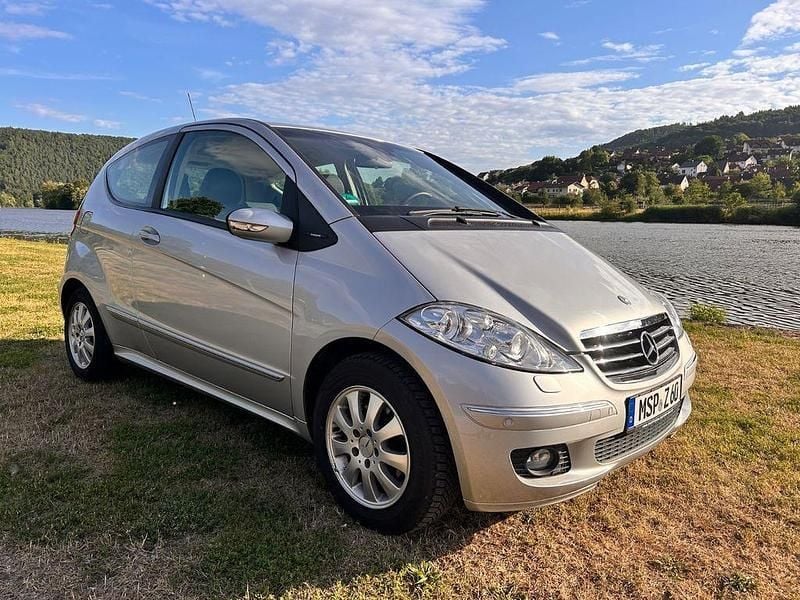 Silber Gebraucht 2005 Mercedes A170 Avantgarde Van / Kleinbus | 2.950 € (Guter Preis) - Bild 1/4