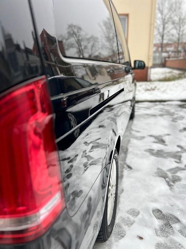 Gebraucht Mercedes V300 239 PS (175 kW) 2020 Schwarz Van / Kleinbus