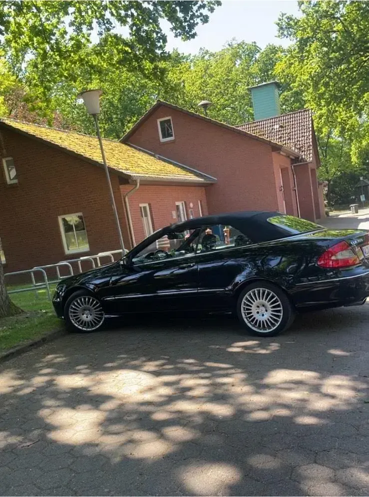 Gebraucht Mercedes CLK350 Avantgarde 272 PS (200 kW) 2006 Schwarz Cabrio
