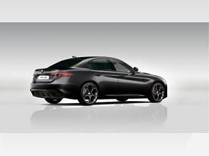 Neu Alfa Romeo Giulia Premium 280 PS (205 kW) 2025 Schwarz (nero vulcano) Limousine