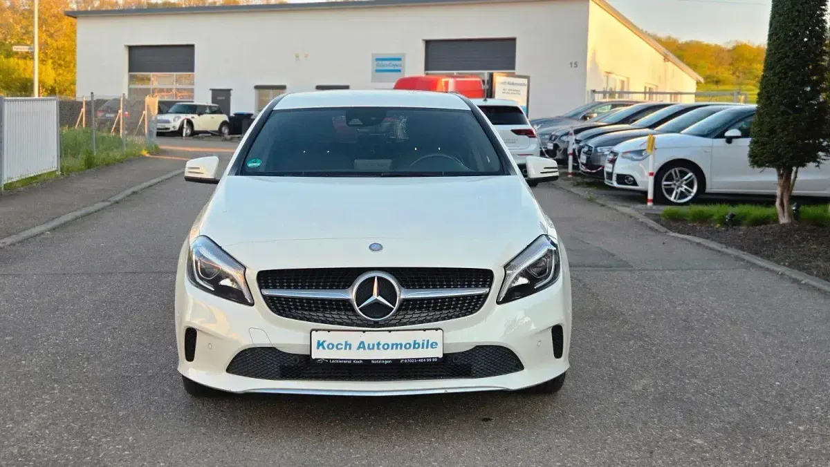 Gebraucht Mercedes A200 136 PS (100 kW) 2017 Weiß Kleinwagen