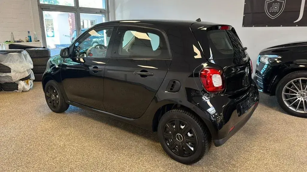 Gebraucht Smart ForFour Electric Drive 60 kW (82 PS) 2018 Schwarz Limousine