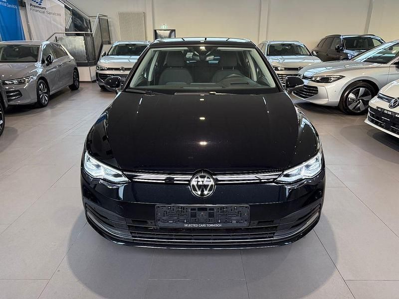 Gebraucht VW Golf VIII Active 150 PS (110 kW) 2023 Deep black Limousine