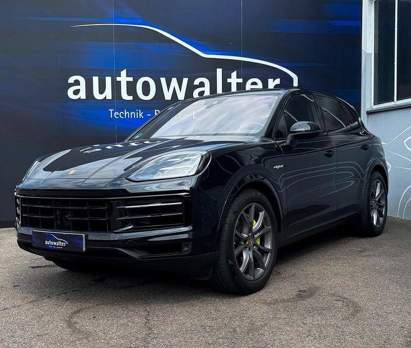 Schwarz Gebraucht 2023 Porsche Cayenne SUV | 98.900 € (Fairer Preis) - Bild 1/4