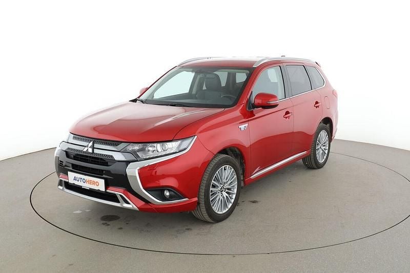Gebraucht Mitsubishi Outlander P-HEV 82 PS (60 kW) 2019 Rot SUV